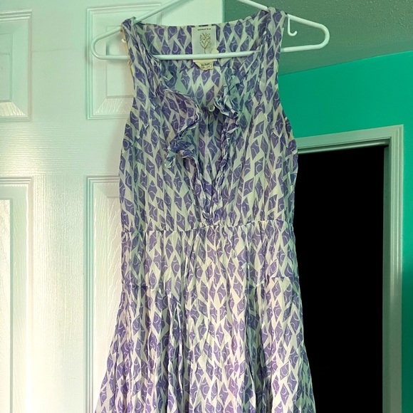 Dress - Picture 2 of 5